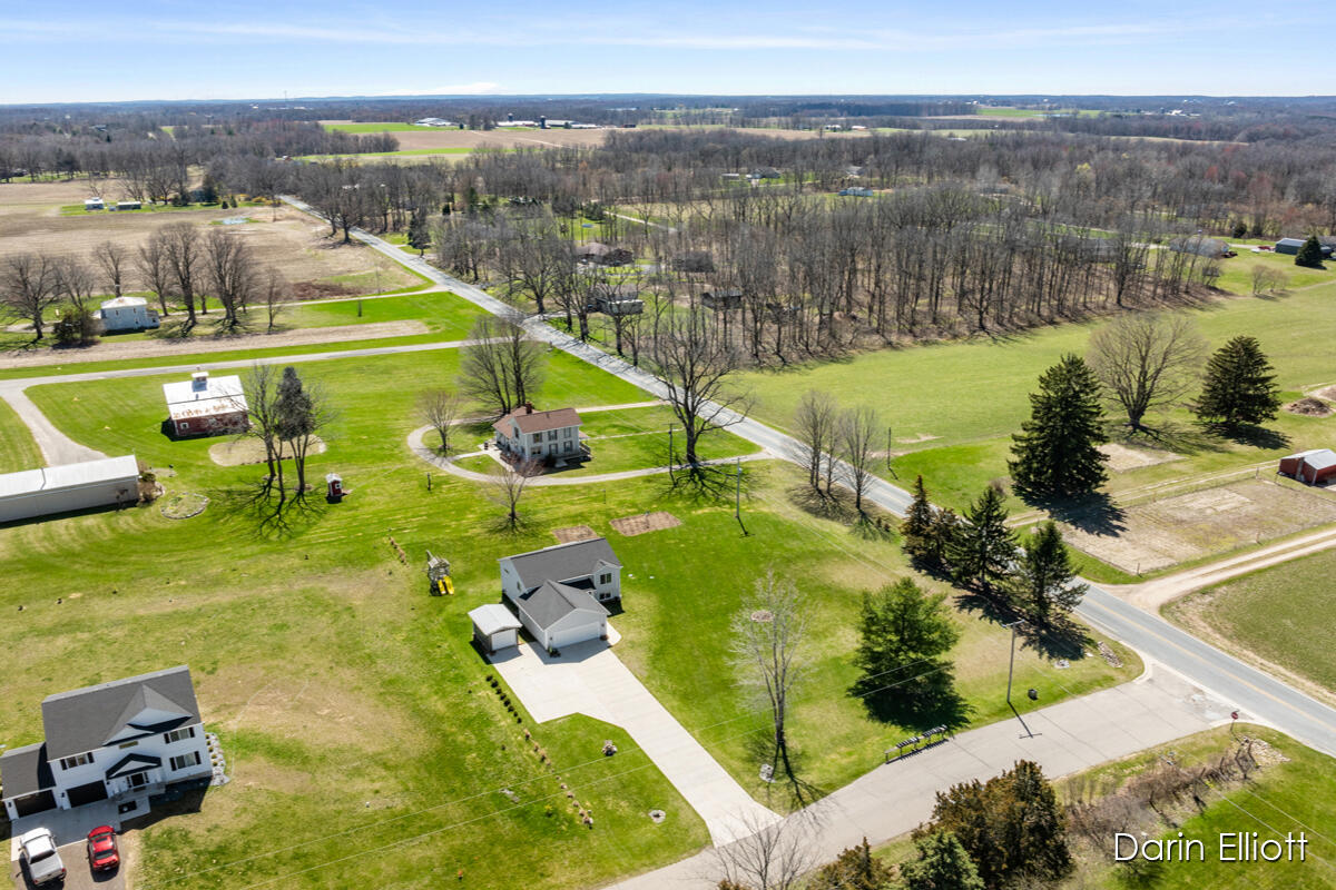 11555 Hawks Landing Road Lowell, MI 49331 - Photo 3 of 61 IMG_1043
