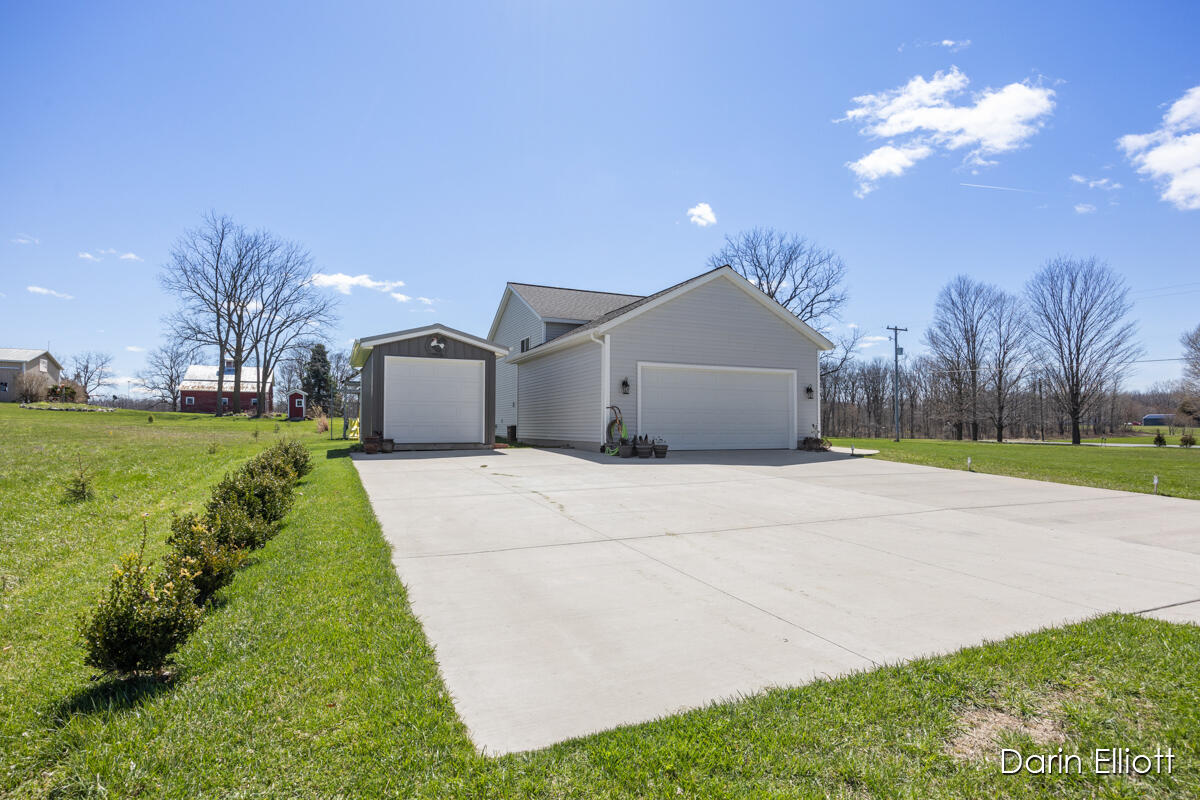 11555 Hawks Landing Road Lowell, MI 49331 - Photo 10 of 61 IMG_1004
