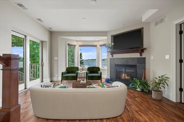 $1,375,000 | W332N6211 County Rd C, Merton, WI 53058