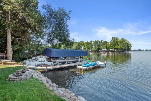 $1,375,000 | W332N6211 County Rd C, Merton, WI 53058