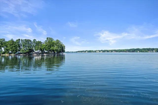 $1,375,000 | W332N6211 County Rd C, Merton, WI 53058