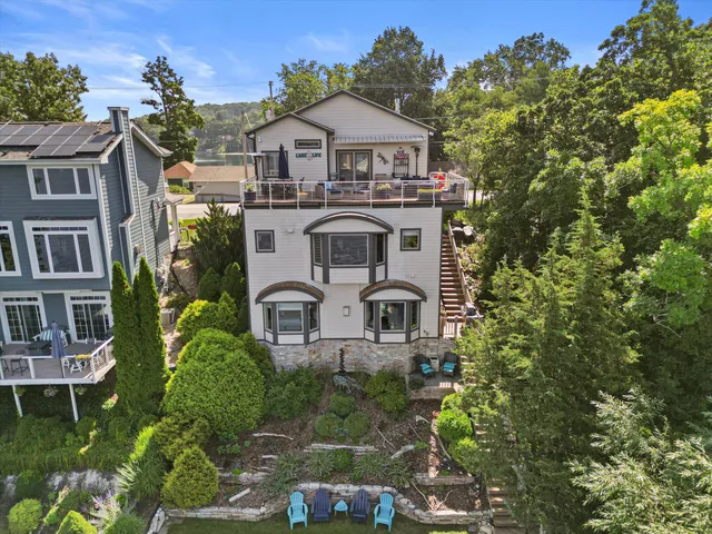 $1,375,000 | W332N6211 County Rd C, Merton, WI 53058