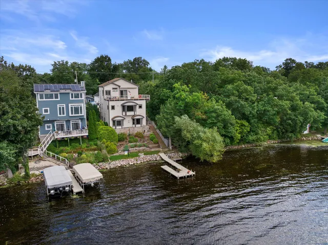 $1,375,000 | W332N6211 County Rd C, Merton, WI 53058