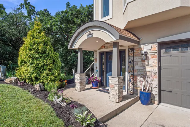 $1,375,000 | W332N6211 County Rd C, Merton, WI 53058