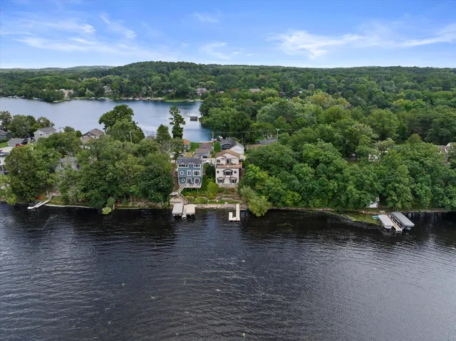 $1,375,000 | W332N6211 County Rd C, Merton, WI 53058