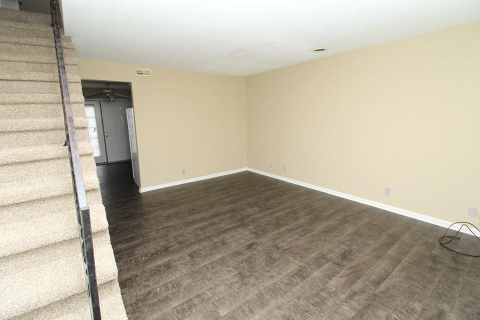 1044 Pembroke Road, Unit 32 Oak Grove, TN 42262 - Photo 2 of 7