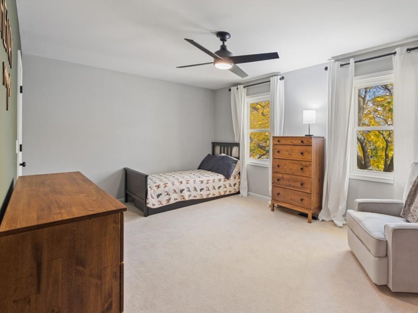 602 Highbury Lane Geneva, IL 60134 - Photo 18 of 28 a bedroom with a bed and a couch