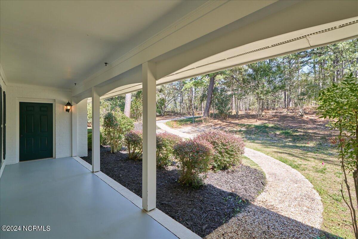 193 Tuscarora Road Carthage, NC 28327 - Photo 5 of 50 Front sidewalk to Entrance