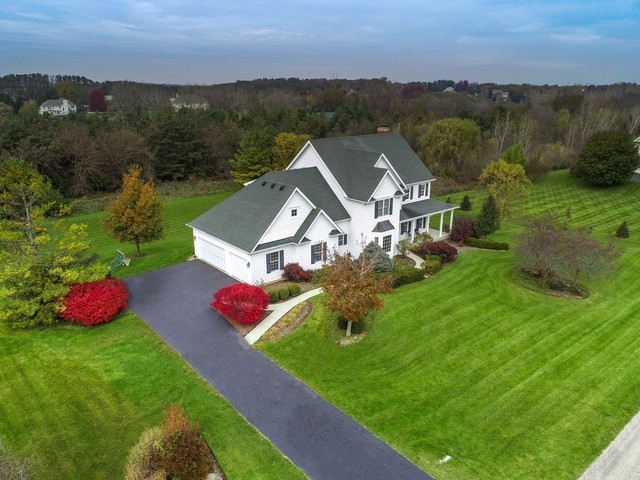 7-n346 7-n346 7n346 Ridge St. Charles, IL 60175 - Photo 25 of 31 an aerial view of a house