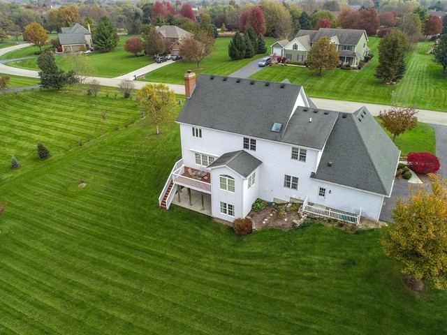 7-n346 7-n346 7n346 Ridge St. Charles, IL 60175 - Photo 28 of 31 an aerial view of a house with a garden