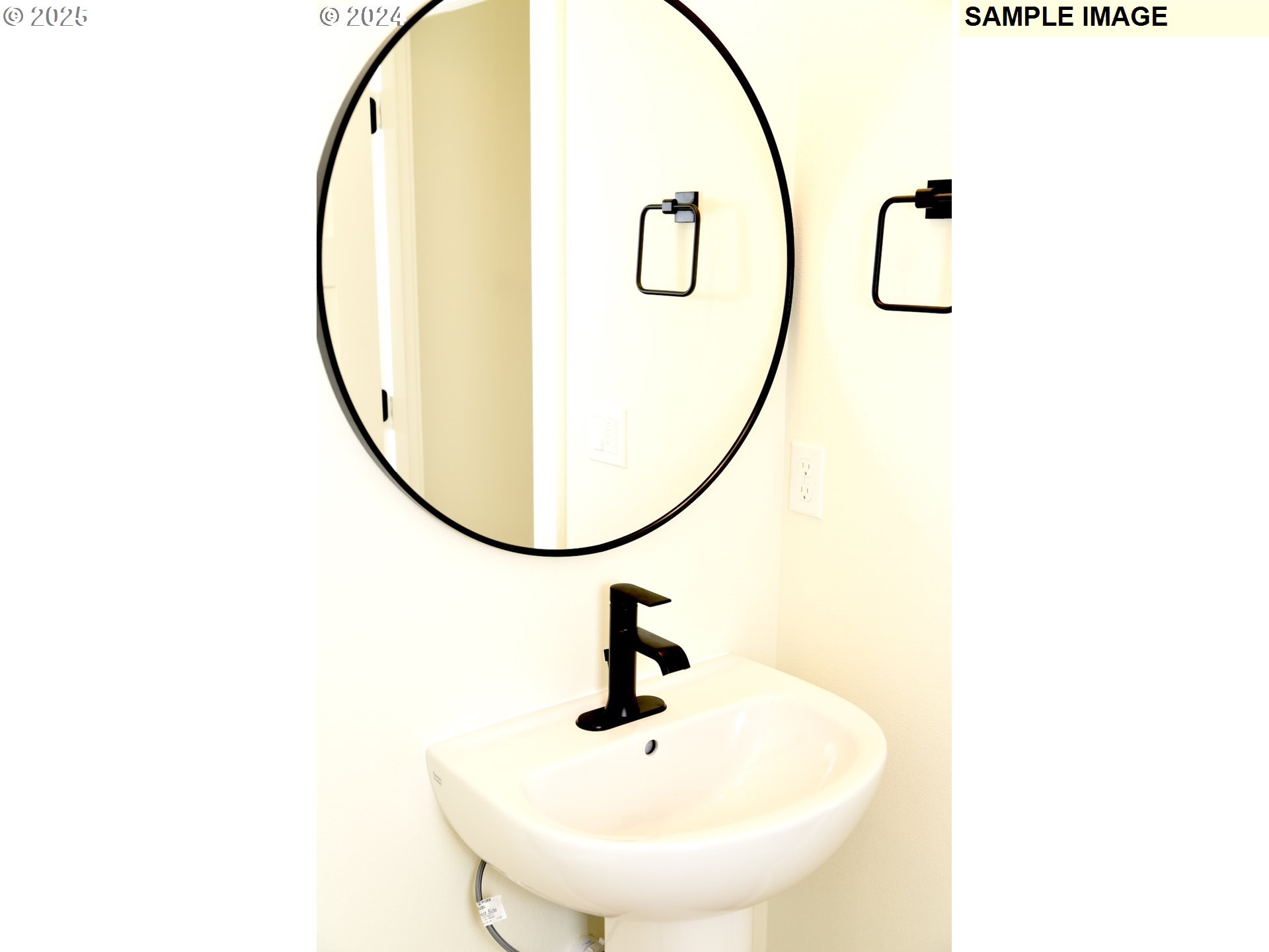 845 Oakleaf Way Silverton, OR 97381 - Photo 13 of 20