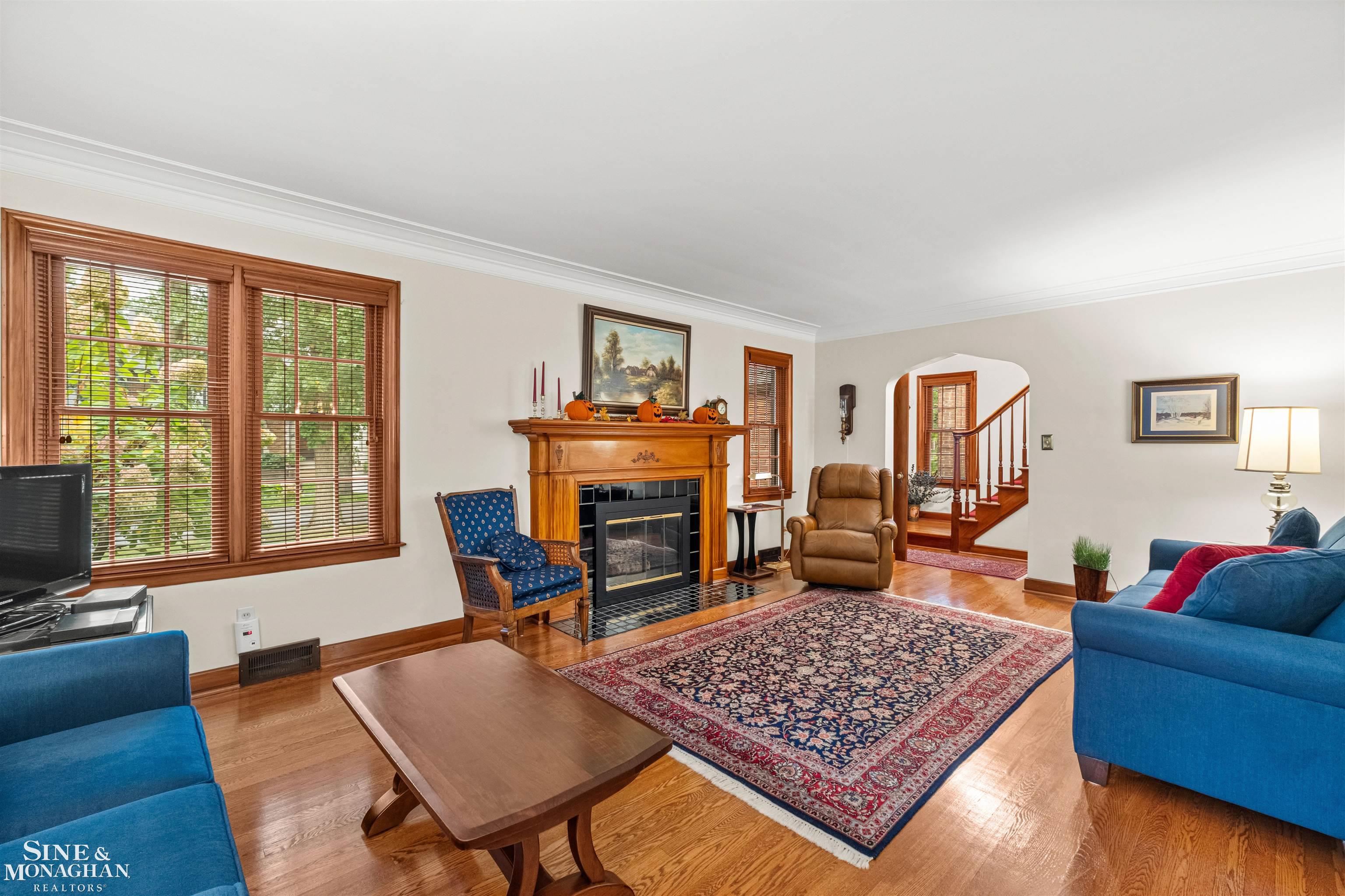 273 Moran Road Grosse Pointe, MI 48236 - Photo 16 of 57 50191215-83a7144c-5cdd-49c9-b358-6d75e5d6e4e4.JPG