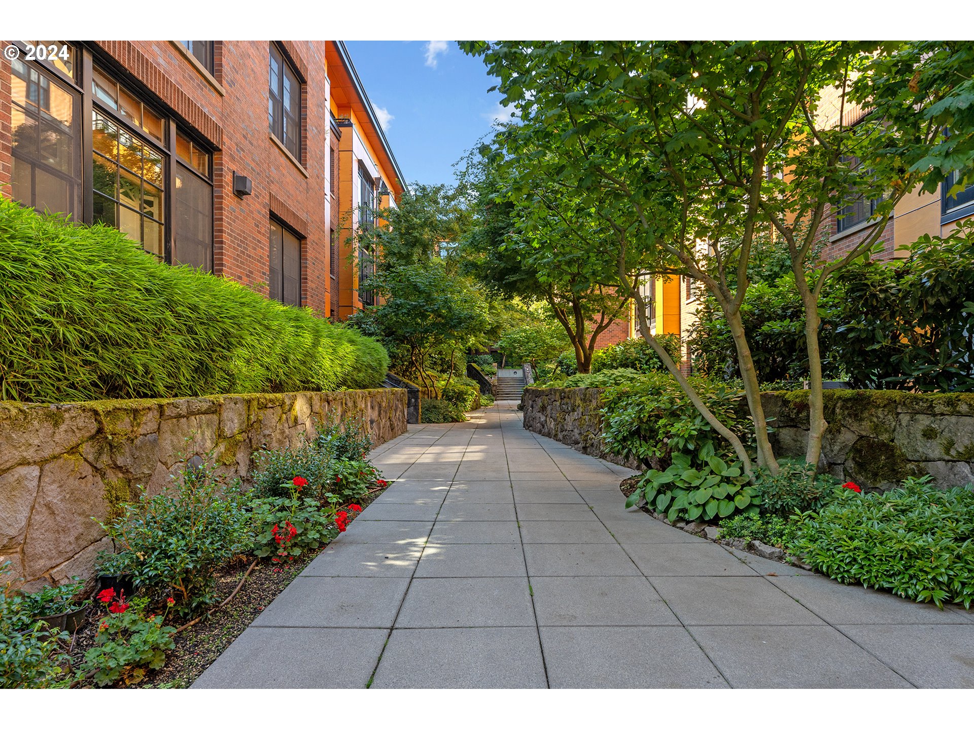 2335 Northwest Raleigh Street, Unit 311 Portland, OR 97210 - Photo 27 of 29 Gallery Image 27