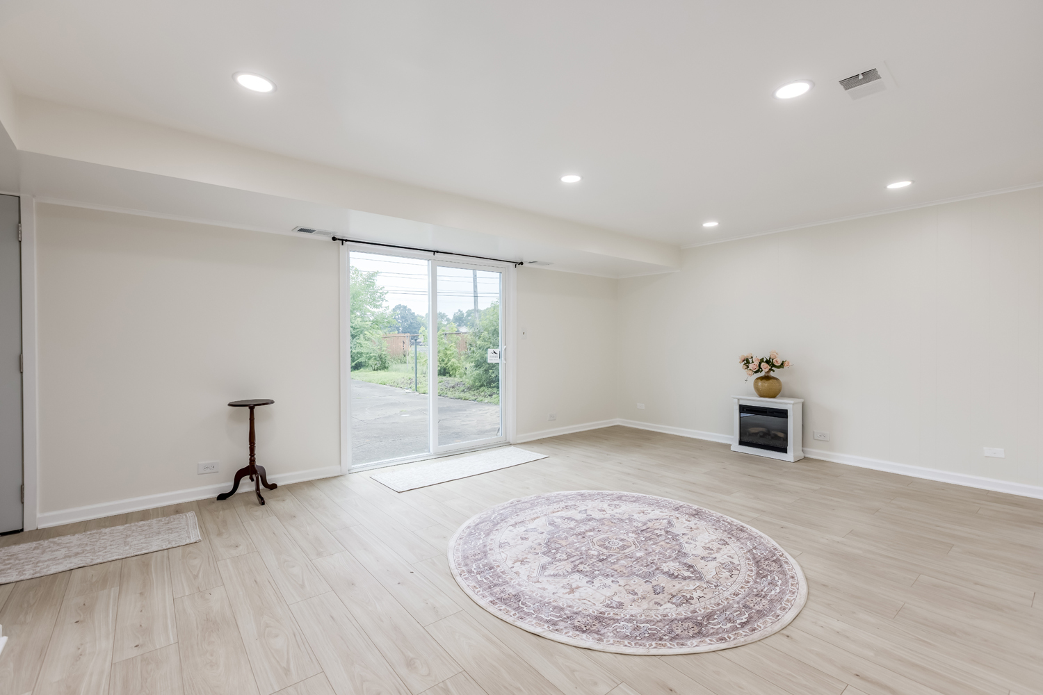 7745 Beckwith Road Morton Grove, IL 60053 - Photo 7 of 41