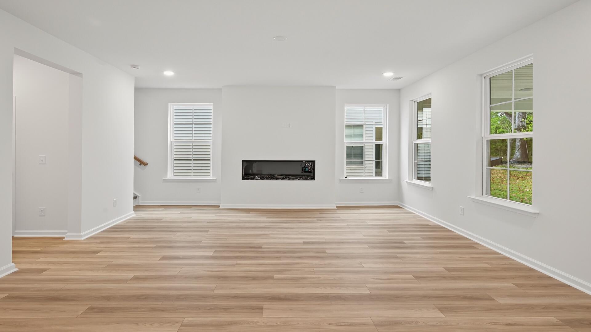 452 Cadbury Loop Summerville, SC 29486 - Photo 13 of 32 Living Room