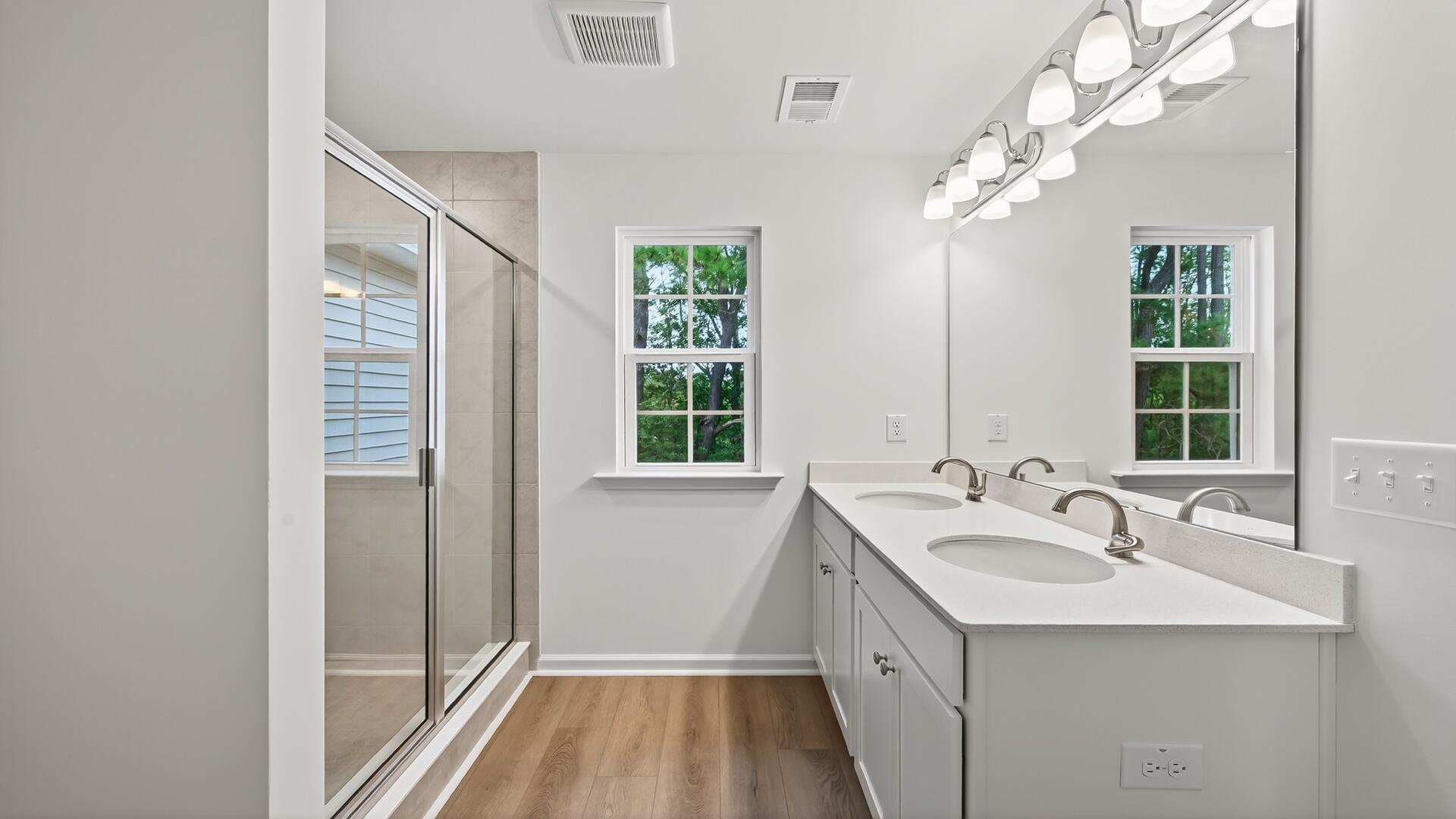 452 Cadbury Loop Summerville, SC 29486 - Photo 19 of 33 Primary Bath