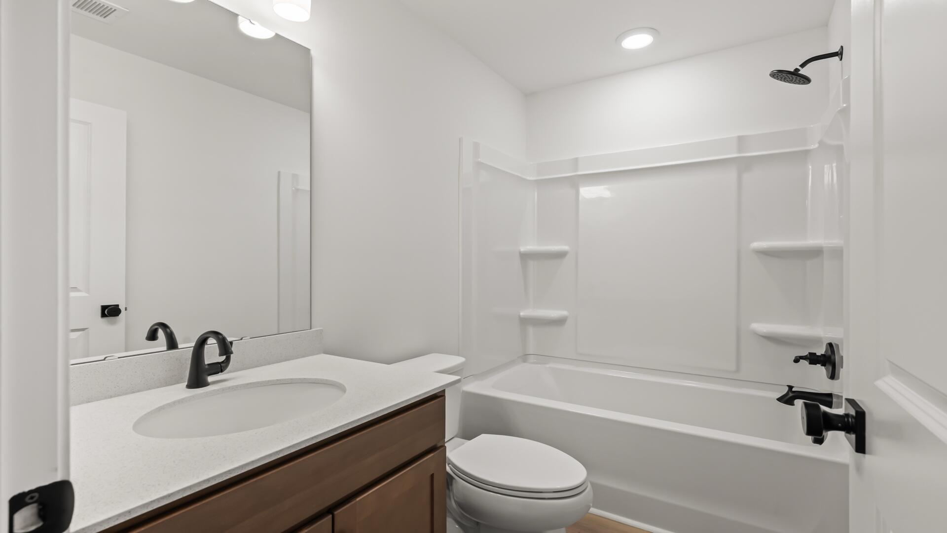 452 Cadbury Loop Summerville, SC 29486 - Photo 26 of 33 Bathroom