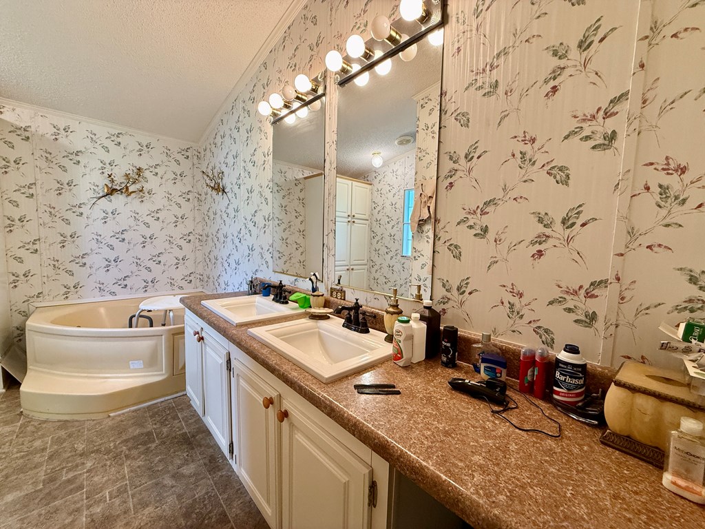 274 Twin Lakes Road Kinston, AL 36453 - Photo 15 of 19