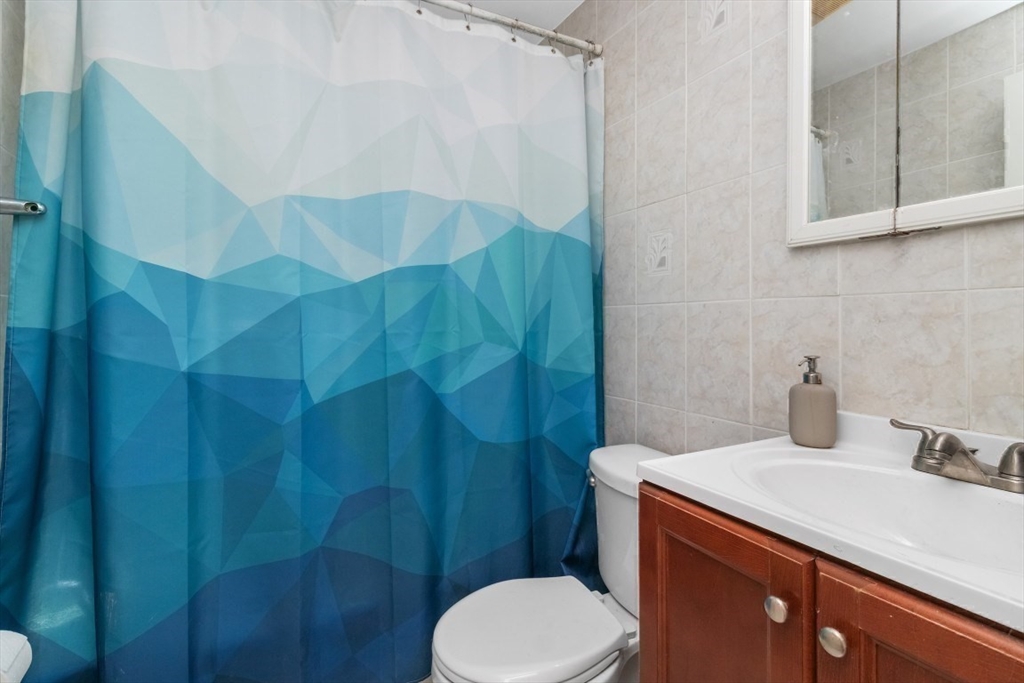 44 Barbara Road Newton, MA 02465 - Photo 13 of 34