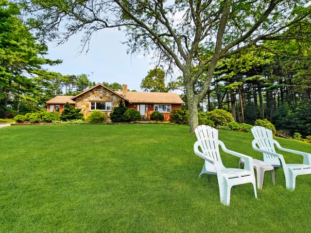 $950,000 | 22 Long Neck Road, East Wareham, MA 02532