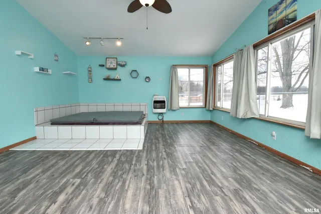 $175,000 | 310 Dundee Road, East Peoria, IL 61611