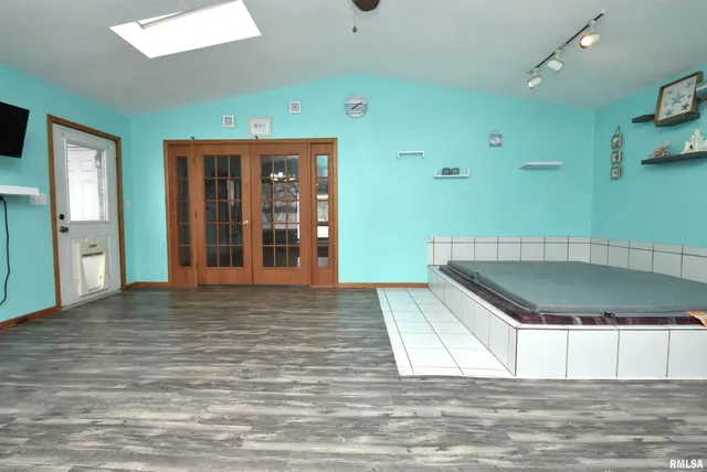 $175,000 | 310 Dundee Road, East Peoria, IL 61611