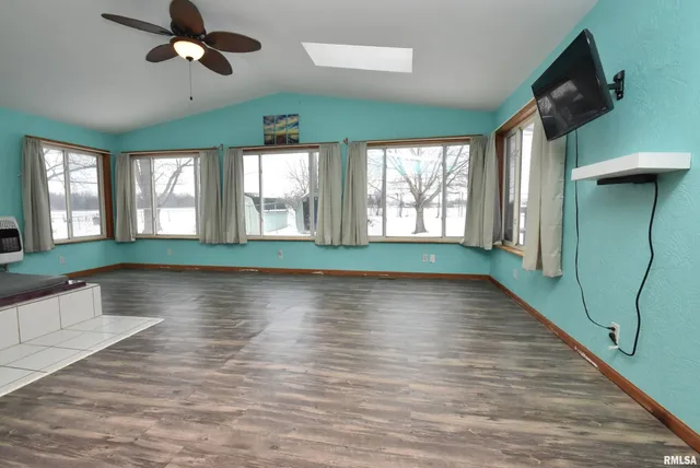$175,000 | 310 Dundee Road, East Peoria, IL 61611