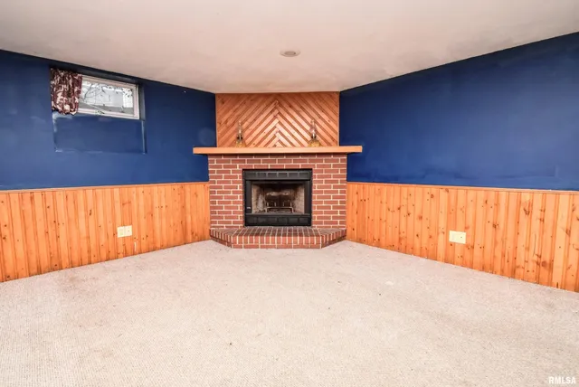 $175,000 | 310 Dundee Road, East Peoria, IL 61611