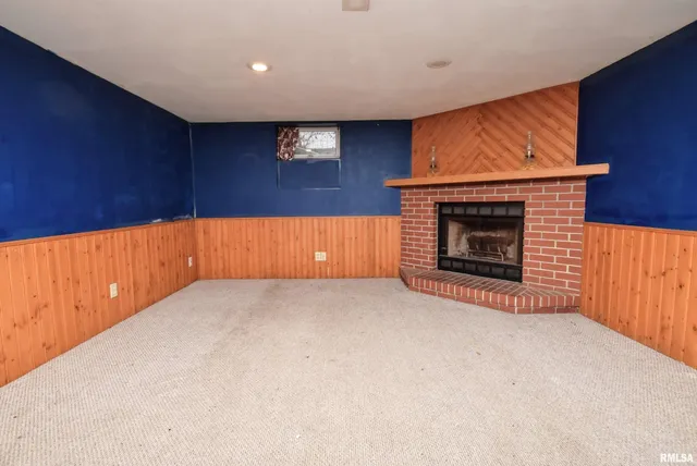 $175,000 | 310 Dundee Road, East Peoria, IL 61611