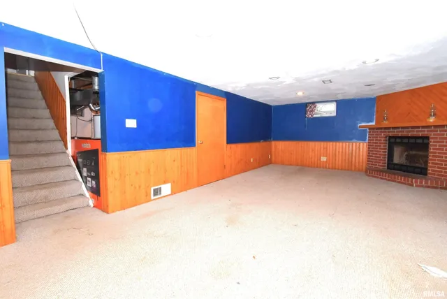 $175,000 | 310 Dundee Road, East Peoria, IL 61611