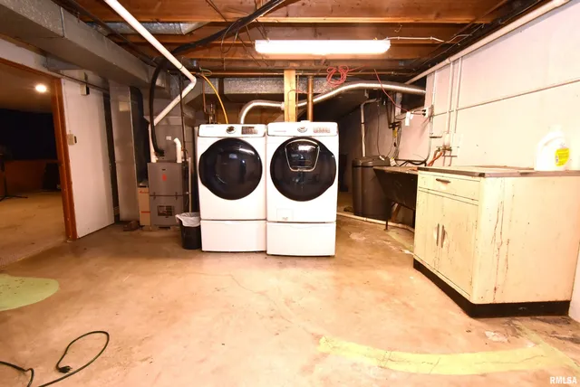 $175,000 | 310 Dundee Road, East Peoria, IL 61611