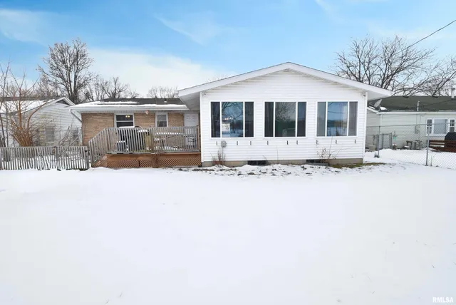 $175,000 | 310 Dundee Road, East Peoria, IL 61611