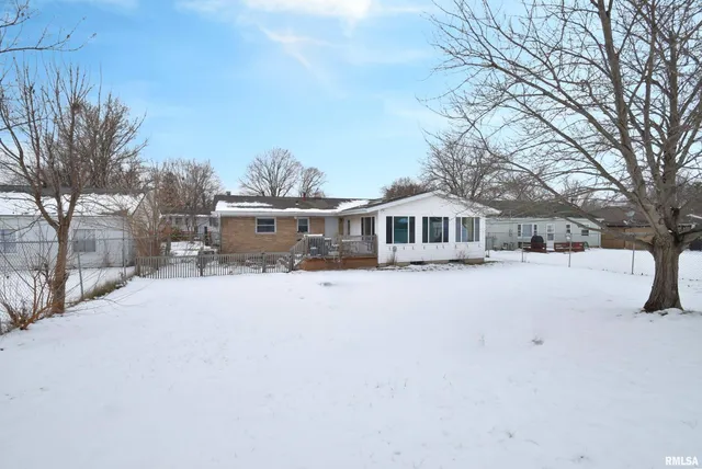 $175,000 | 310 Dundee Road, East Peoria, IL 61611