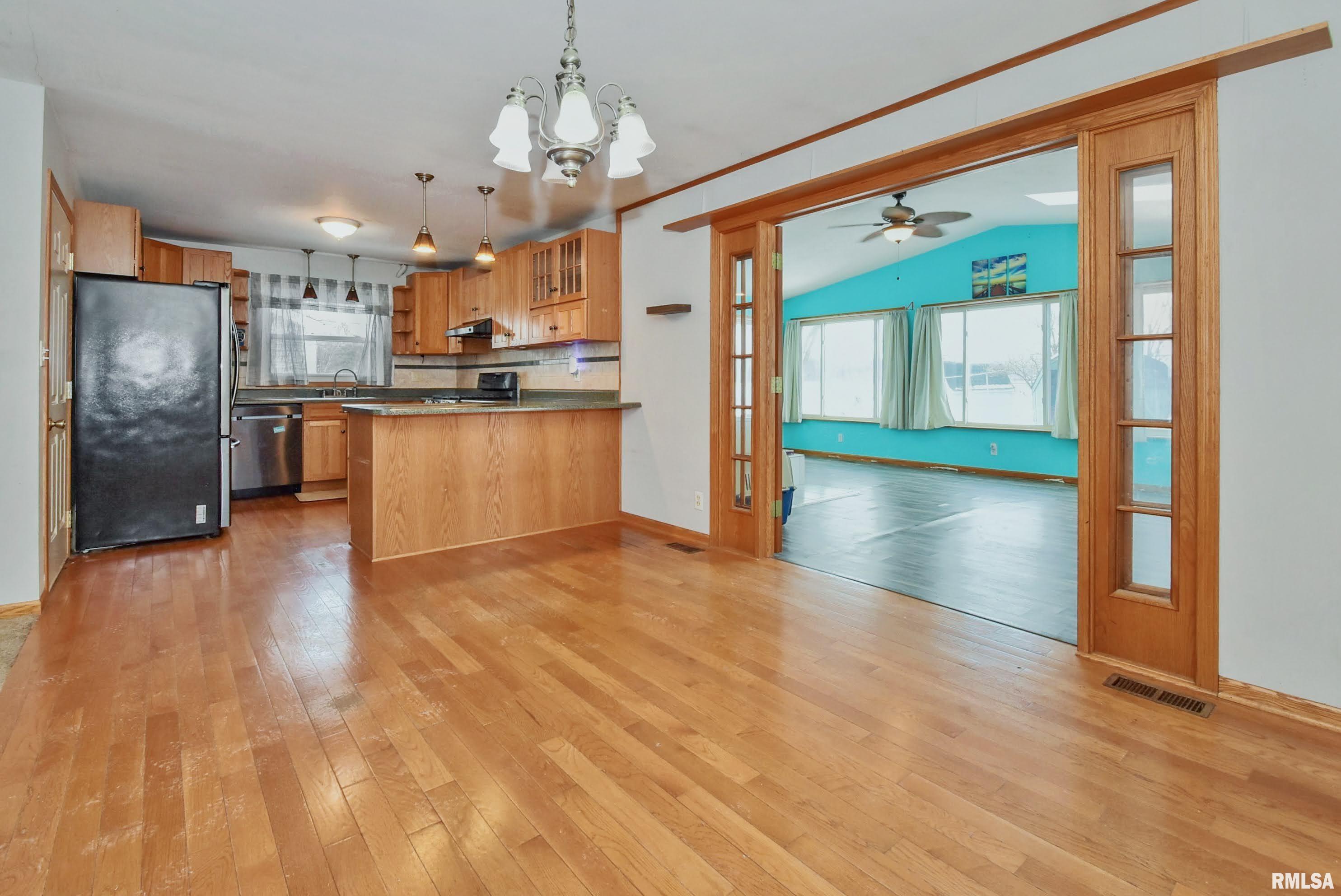 310 Dundee Road East Peoria, IL 61611 - Photo 10 of 43