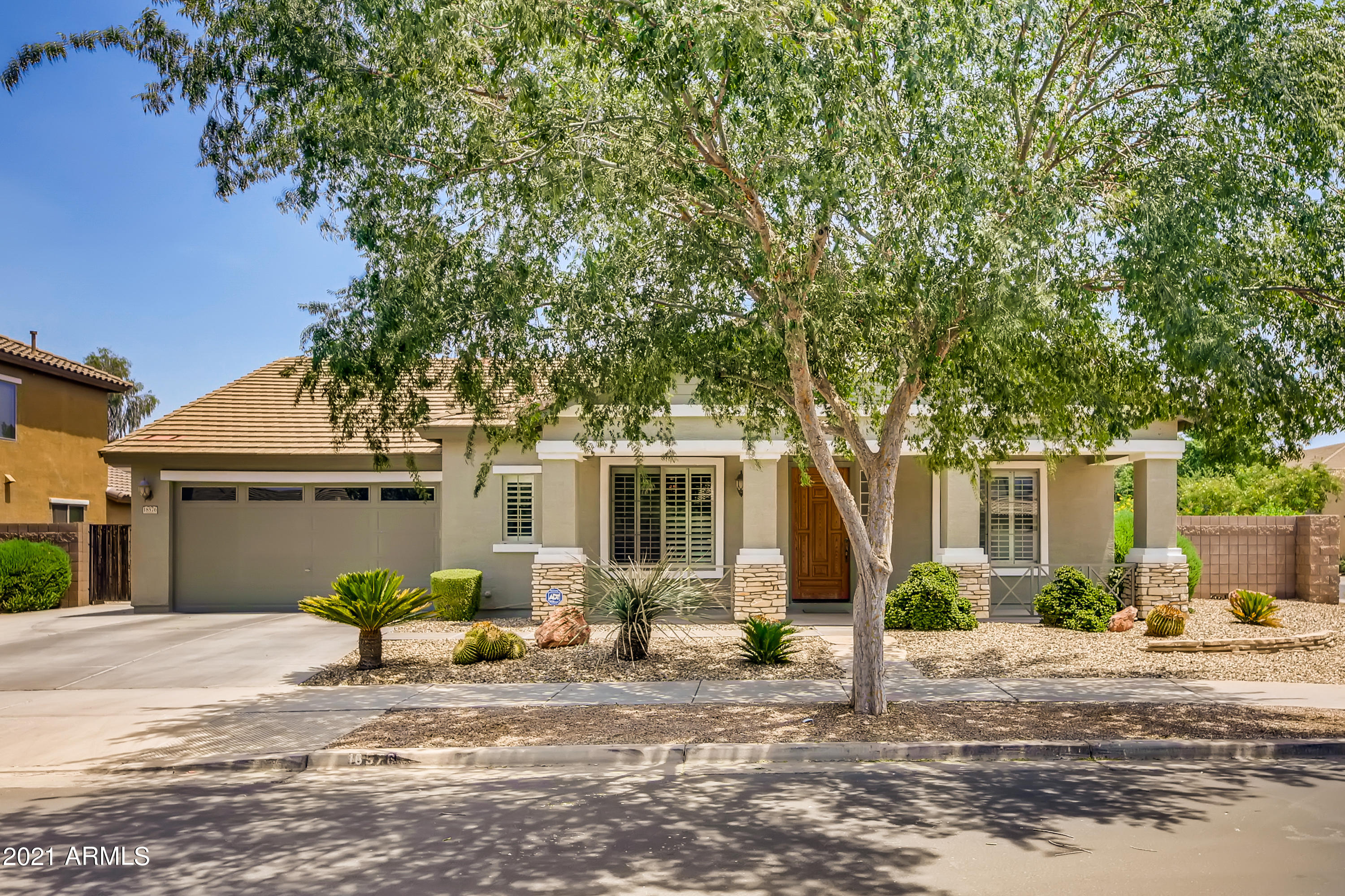 18576 East Ranch Road Queen Creek, AZ 85142 - Photo 2 of 28 18576 E Ranch Road Queen Creek