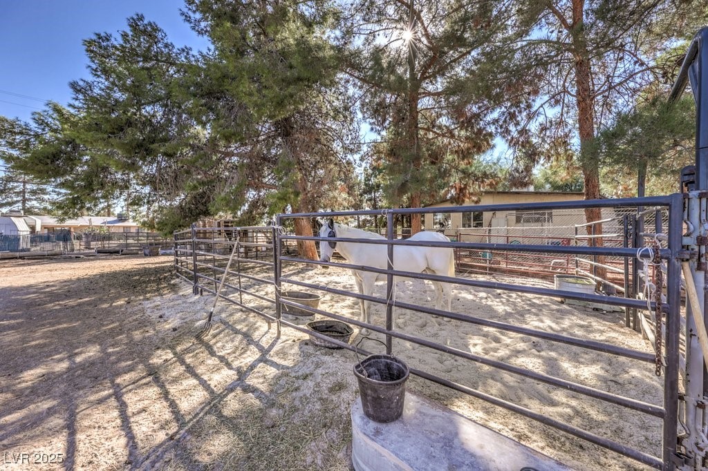 4216 North Decatur Boulevard North Las Vegas, NV 89032 - Photo 23 of 36 View of stable