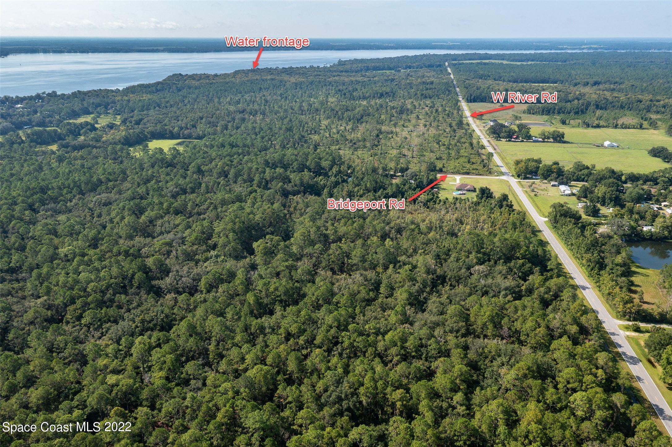 745 West River Road Palatka, FL 32177 - Photo 3 of 10 a view of a city