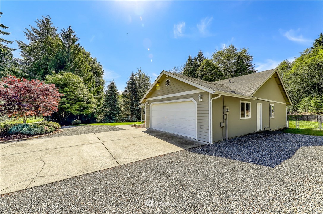 2550 Southeast Spring Creek Road Port Orchard, WA 98367 - Photo 2 of 40 Gallery Image 2