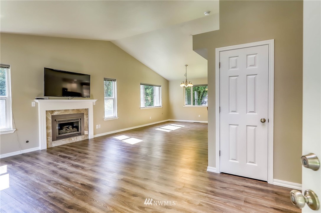 2550 Southeast Spring Creek Road Port Orchard, WA 98367 - Photo 9 of 40 Gallery Image 9