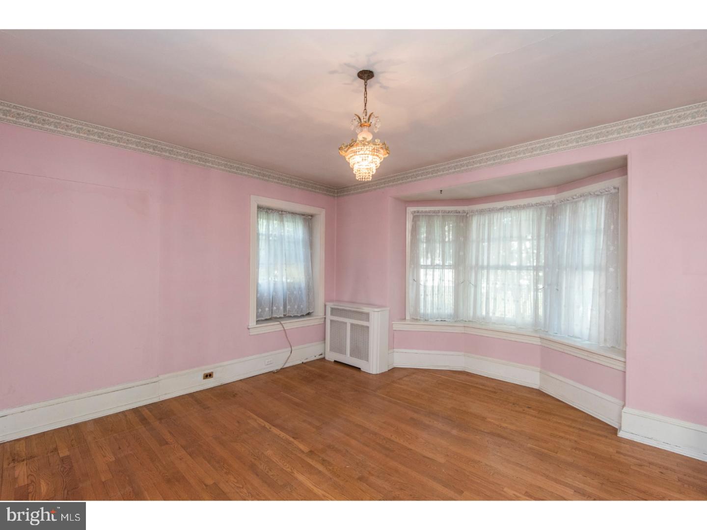 6429 Sherwood Road Philadelphia, PA 19151 - Photo 8 of 25 Dining Room