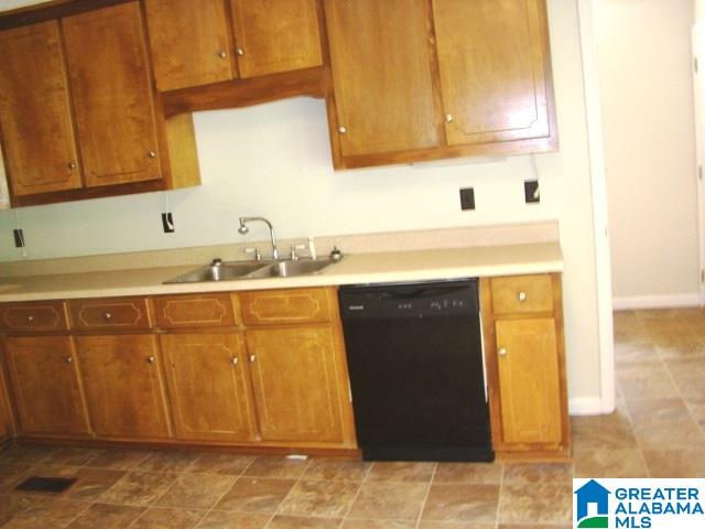 3924 Cloverdale Road Anniston, AL 36207 - Photo 3 of 23