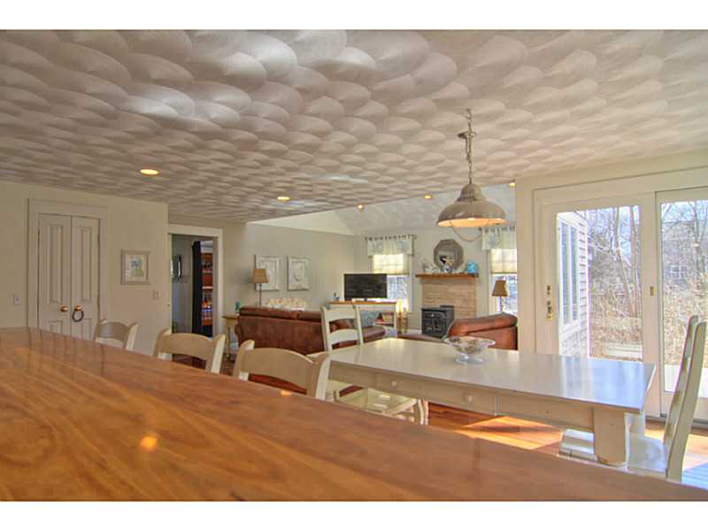 67 High Street Jamestown, RI 02835 - Photo 12 of 18 Dining Room.