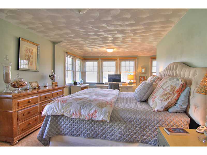 67 High Street Jamestown, RI 02835 - Photo 13 of 18 Master Bedroom.