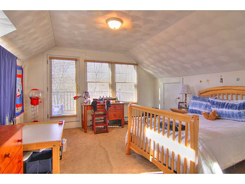 67 High Street Jamestown, RI 02835 - Photo 16 of 18 Bedroom.