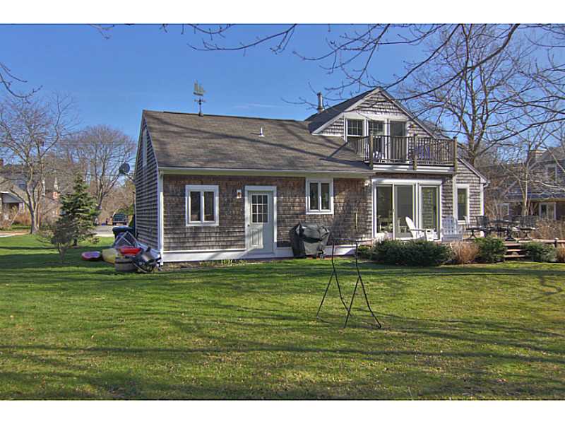 67 High Street Jamestown, RI 02835 - Photo 3 of 18 Exterior Back.