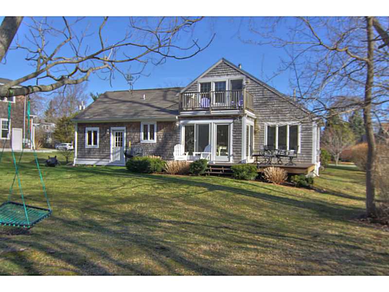 67 High Street Jamestown, RI 02835 - Photo 4 of 18 Exterior Back.