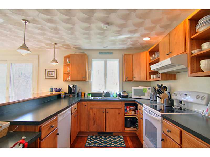 67 High Street Jamestown, RI 02835 - Photo 6 of 18 Kitchen.