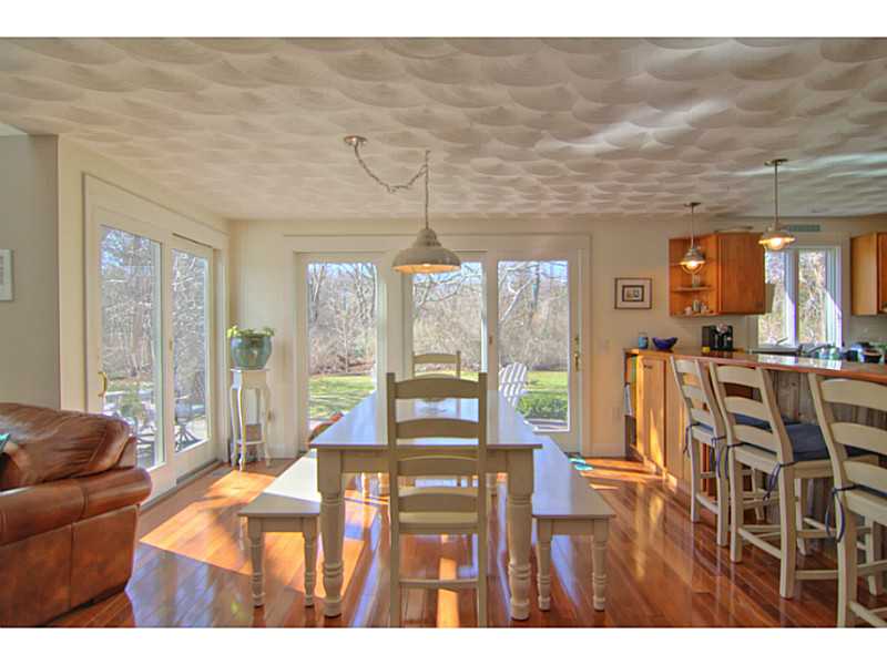67 High Street Jamestown, RI 02835 - Photo 10 of 18 Dining Room.