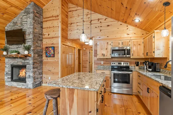 $339,900 | 237 Bentley Cove, Murphy, NC 28906