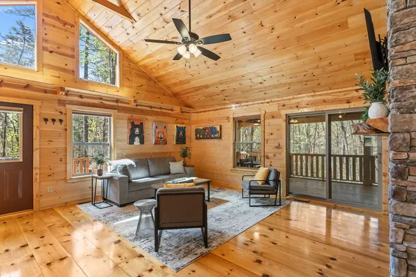 $339,900 | 237 Bentley Cove, Murphy, NC 28906